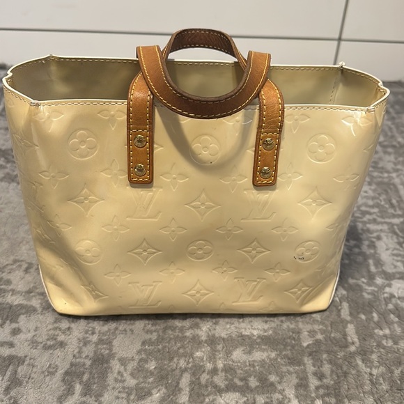 Louis Vuitton Handbags - LV VERNIS TOTE